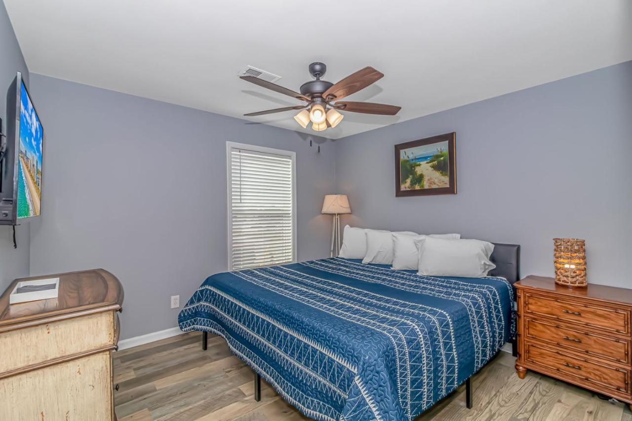 125 Atlantic Avenue Unit G1 - Pet Friendly! Walk To The Beach And Pier! 2Br -1Ba - Sleeps 6 Guests! Миртл-Бич Экстерьер фото